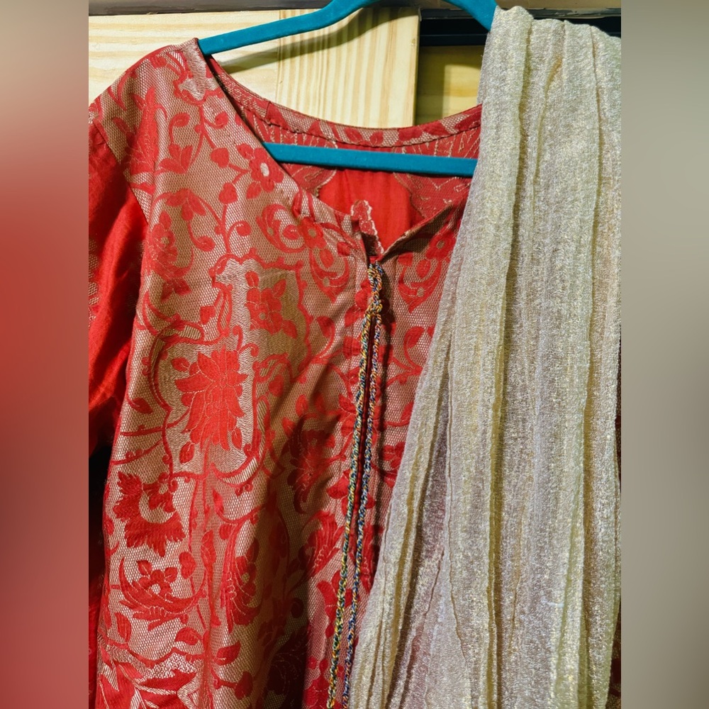 Pakistani outfit.